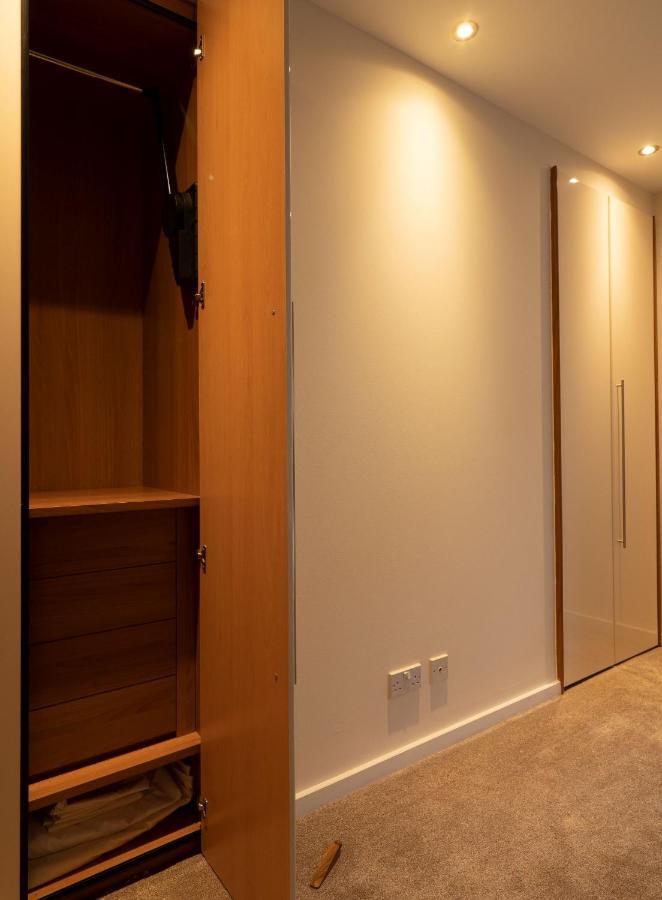 Apartment Altido Elegant 2br Apt With Balcony And Parking Edinburgh