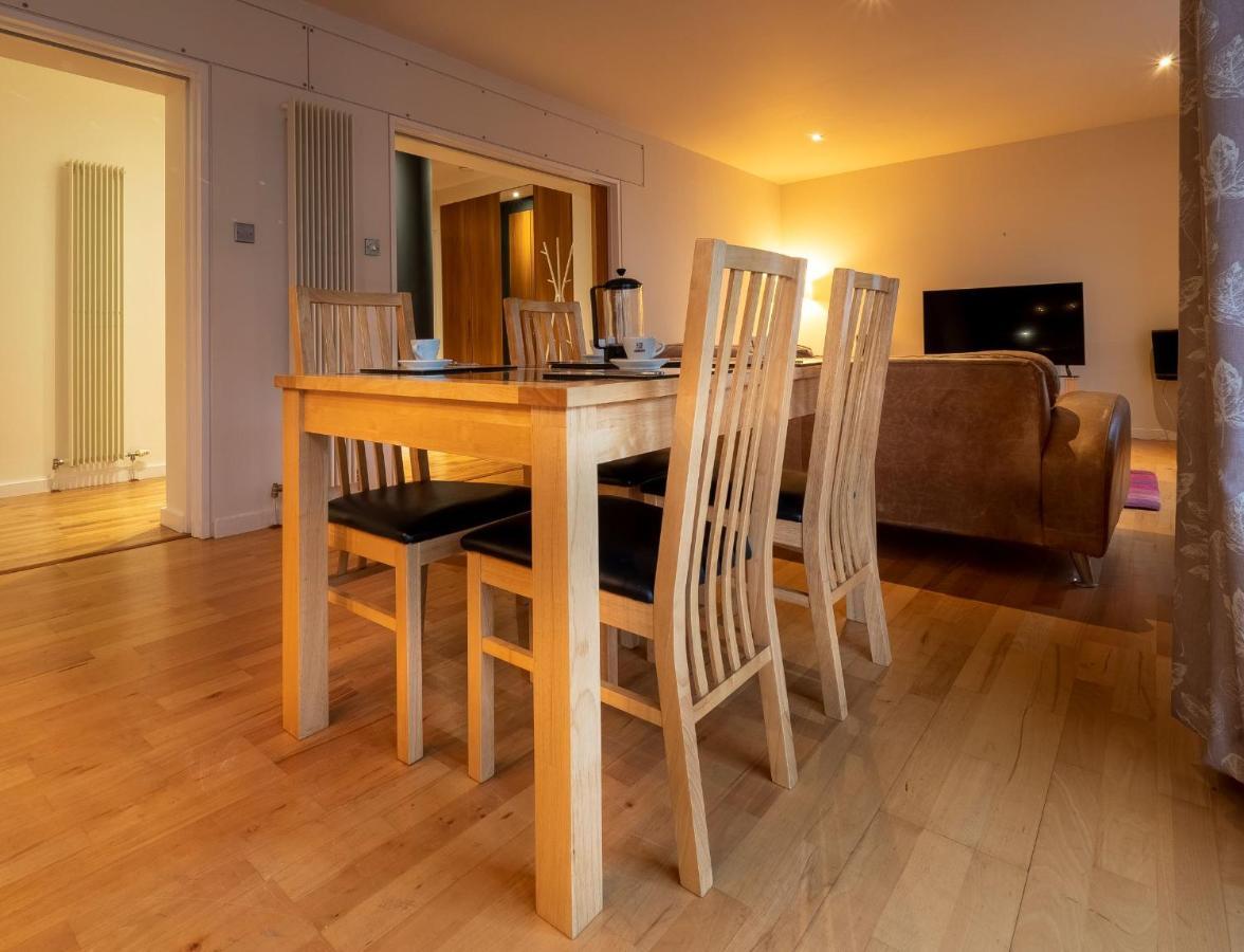 Altido Elegant 2br Apt With Balcony And Parking Apartment *