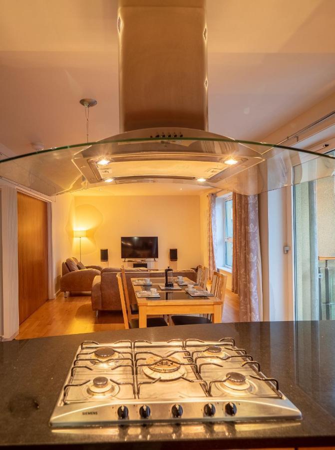 Apartment Altido Elegant 2br Apt With Balcony And Parking Edinburgh