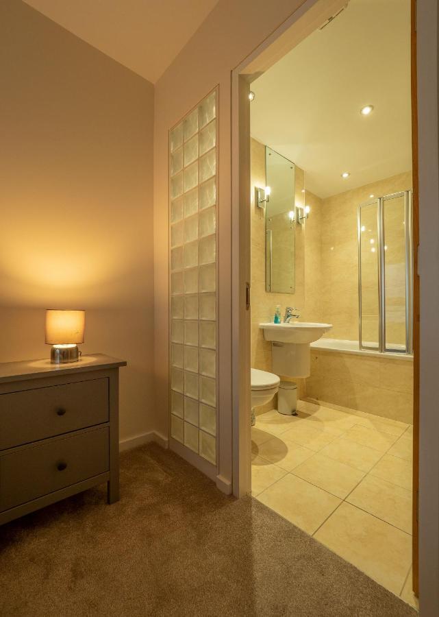 Altido Elegant 2br Apt With Balcony And Parking Apartment Edinburgh